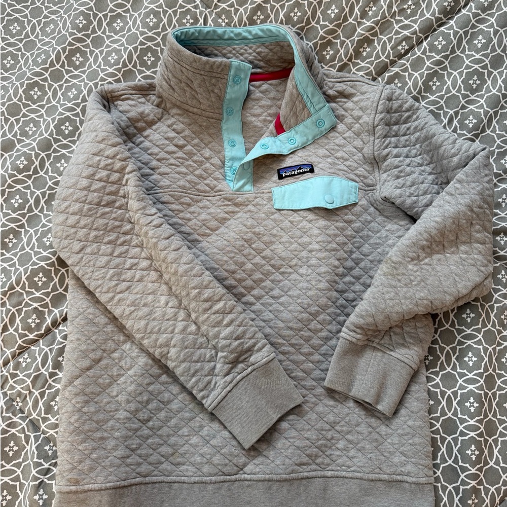 Patagonia Gray and Pink Organic Cotton Apparel